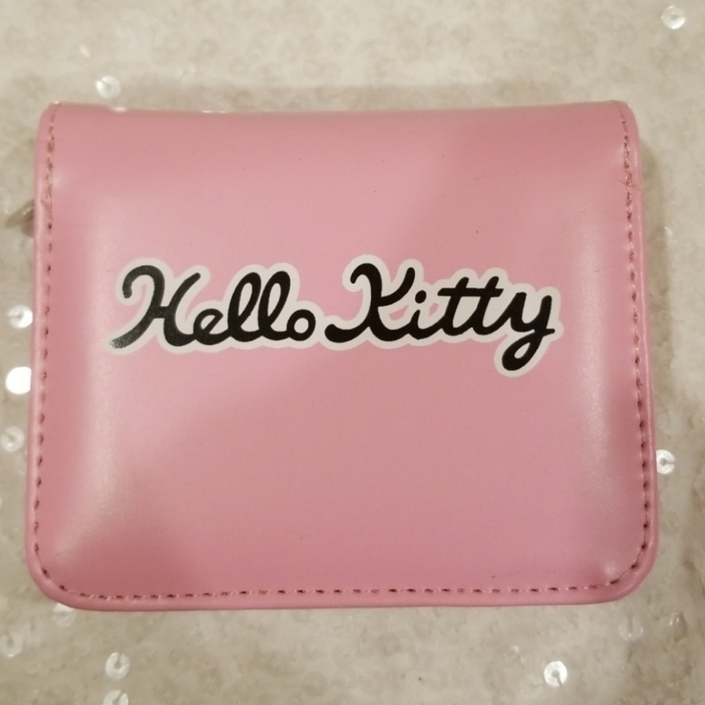 💖HOST PICK💖 Hello Kitty Small Wallet - Picture 2 of 7